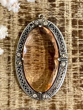 Vintage Sterling Silver Pendant w/ Faceted Glass Stone & Filigree Detail